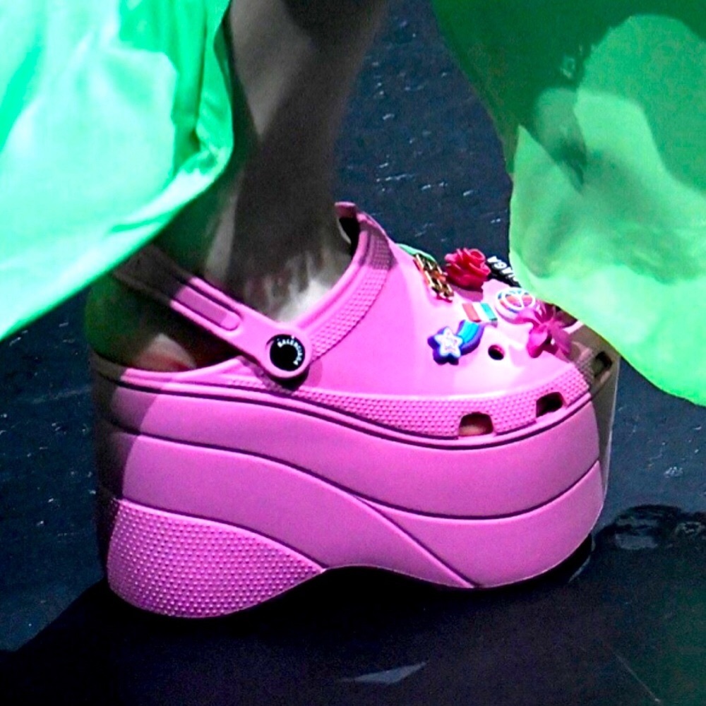 ❤️ BALENCIAGA ❤️ COLLECTION EXTREMELY RARE LIMITED EDITION LUXURY CROCS .